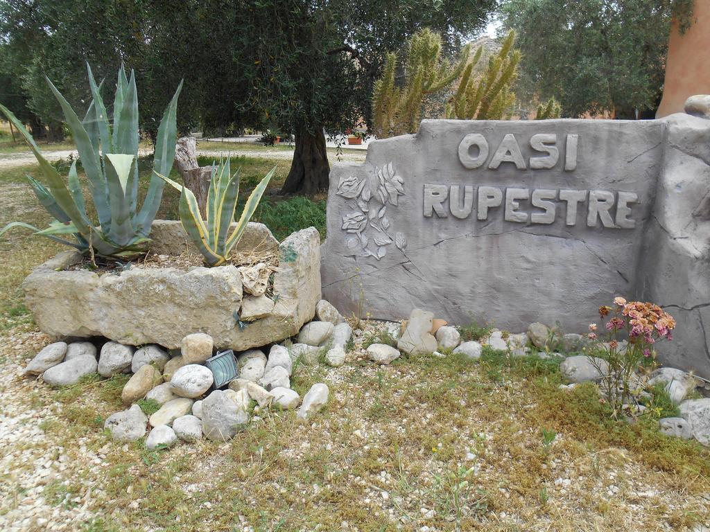 モンテスカリオーゾ Oasi Rupestreヴィラ エクステリア 写真